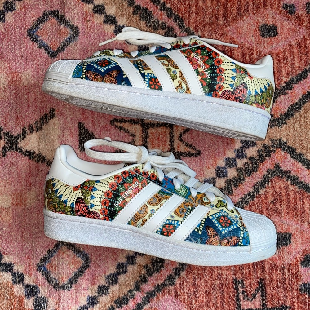 ADIDAS SUPERSTAR